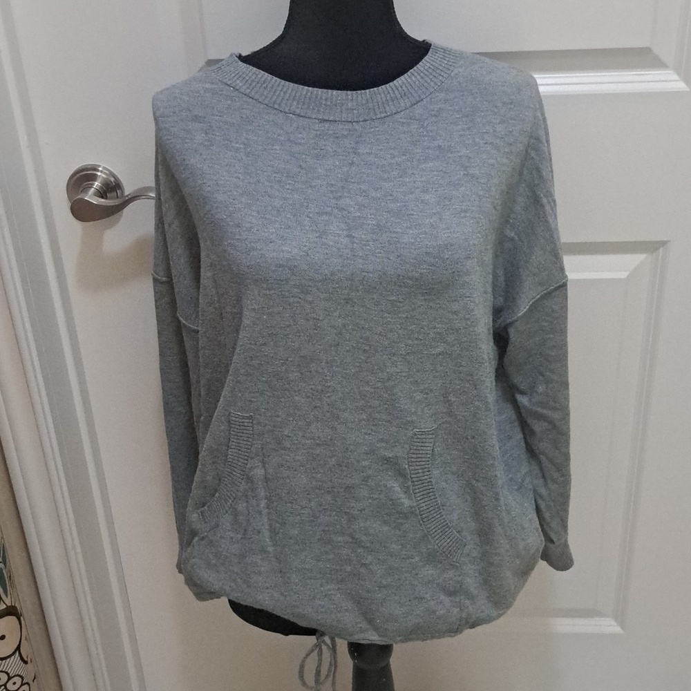 MAX STUDIO London XL stretch soft sweatshirt w/front drawstring @ waist, pockets